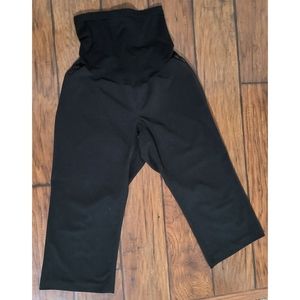 Large Motherhood Maternity Capris